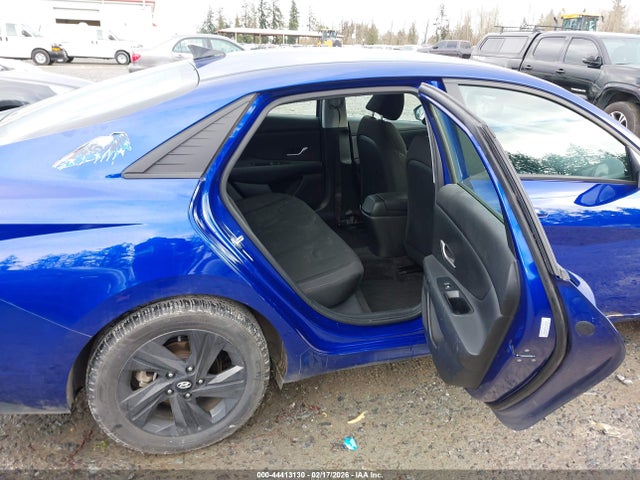 KMHLM4AG4MU120592 Hyundai ELANTRA SEL