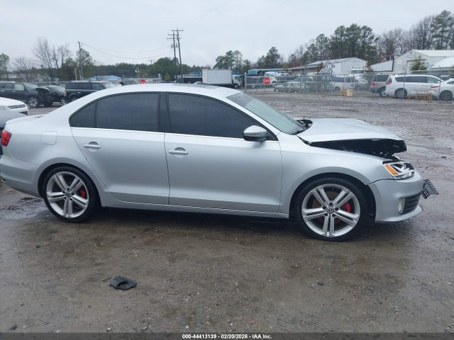 44413139 :رقم المزاد ، 3VW4T7AJ1FM271578 vin ، 2015 Volkswagen Jetta 2.0t Gli Se مزاد بيع