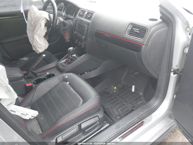 44413139 :رقم المزاد ، 3VW4T7AJ1FM271578 vin ، 2015 Volkswagen Jetta 2.0t Gli Se مزاد بيع