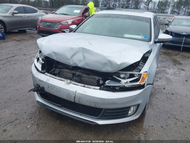 44413139 :رقم المزاد ، 3VW4T7AJ1FM271578 vin ، 2015 Volkswagen Jetta 2.0t Gli Se مزاد بيع
