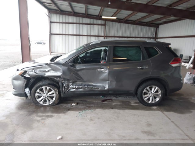 2016 Nissan Rogue Sv მანქანა იყიდება აუქციონზე, vin: 5N1AT2MVXGC798735, აუქციონის ნომერი: 44413160