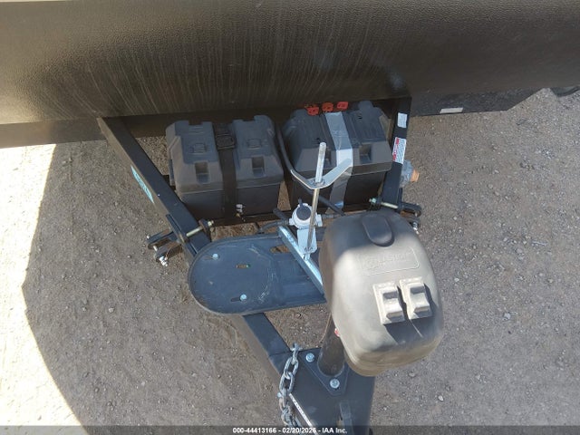44413166 :رقم المزاد ، 4YDT20226MH944573 vin ، 2021 Coleman Lantern 202rd مزاد بيع