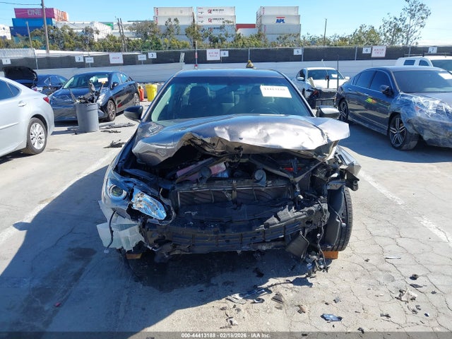 4T1BF1FK8HU700645 Toyota CAMRY SE