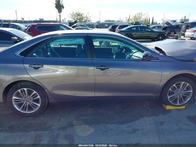 4T1BF1FK8HU700645 Toyota CAMRY SE