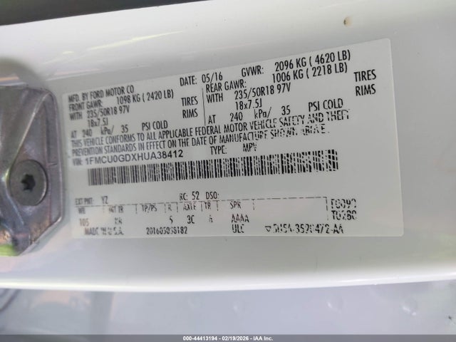 1FMCU0GDXHUA38412 Ford ESCAPE SE