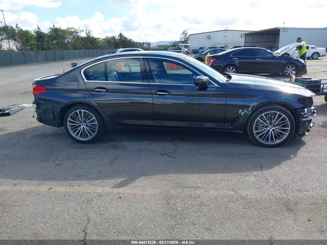 WBAJE5C55JWA95695 BMW 540I