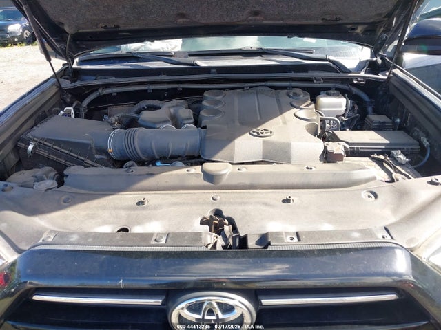 44413235 :رقم المزاد ، JTEMU5JR6N6076807 vin ، 2022 Toyota 4runner Sr5 مزاد بيع