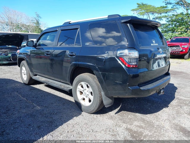 44413235 :رقم المزاد ، JTEMU5JR6N6076807 vin ، 2022 Toyota 4runner Sr5 مزاد بيع