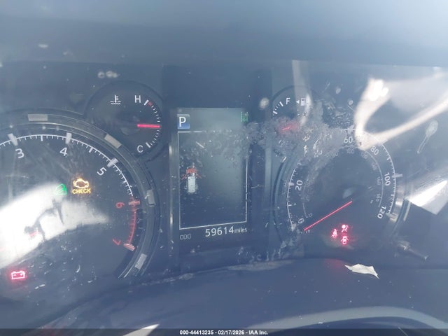 44413235 :رقم المزاد ، JTEMU5JR6N6076807 vin ، 2022 Toyota 4runner Sr5 مزاد بيع