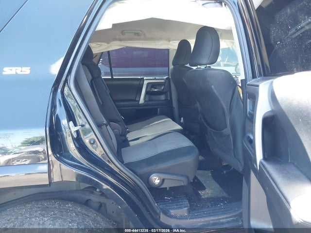 44413235 :رقم المزاد ، JTEMU5JR6N6076807 vin ، 2022 Toyota 4runner Sr5 مزاد بيع