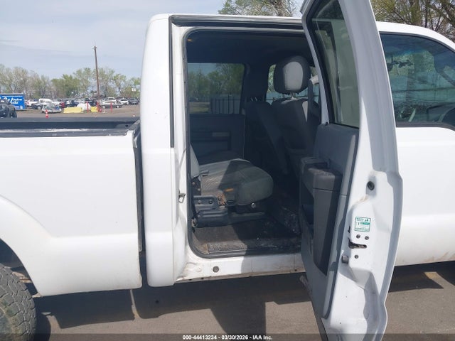1FT8W3BT3GEC98101 Ford F-350 Xlt