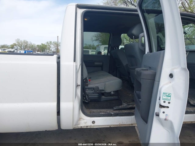 1FT8W3BT0GEA52445 Ford F-350 Xlt