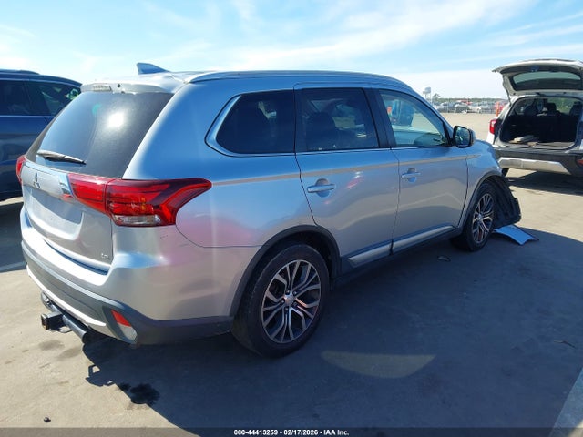 2017 MITSUBISHI OUTLANDER JA4AD3A30HZ063278 Photo 3