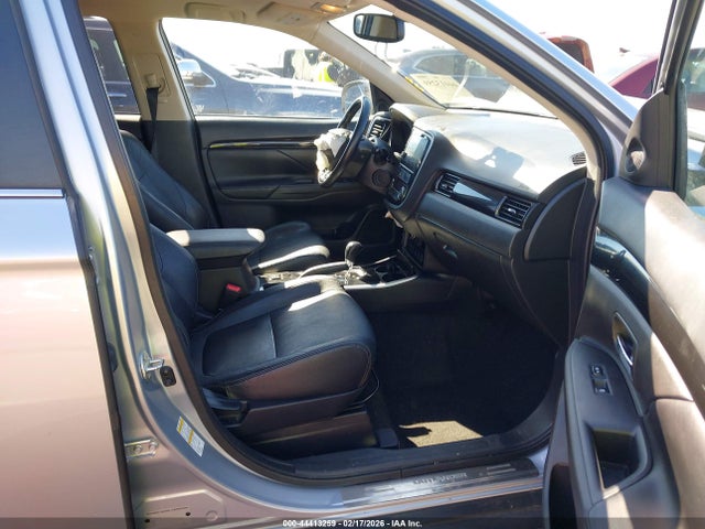 2017 MITSUBISHI OUTLANDER JA4AD3A30HZ063278 Photo 4