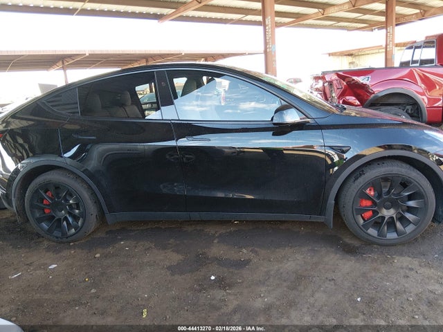 7SAYGDED5SF313621 Tesla Model Y Long Range Dual Motor Rear-wheel Drive