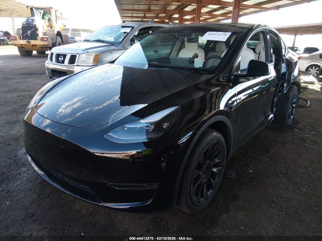 2025 TESLA MODEL Y 7SAYGDED5SF313621 Photo 1