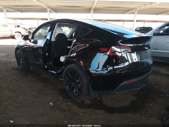 2025 TESLA MODEL Y 7SAYGDED5SF313621 Photo 2