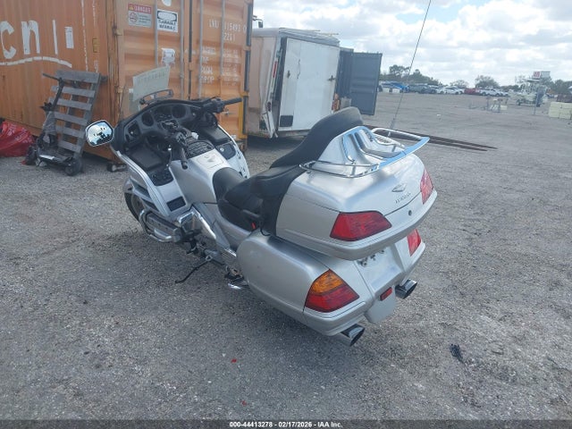 2005 HONDA GL1800 1HFSC47095A411580 Photo 2