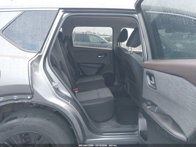JN8AT3BB5MW210306 Nissan Rogue Sv Intelligent Awd