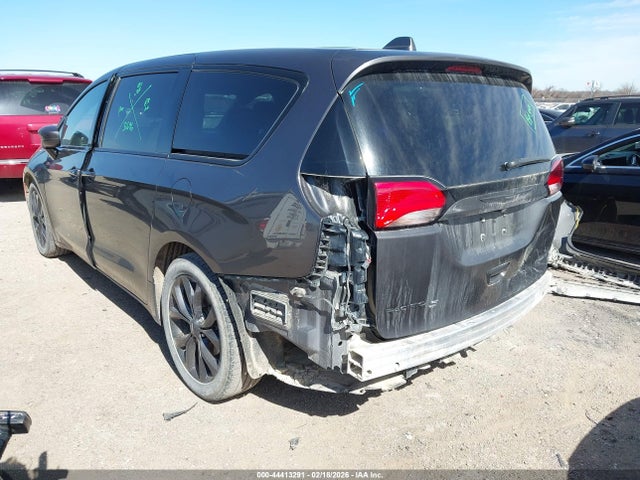 2020 CHRYSLER PACIFICA 2C4RC1FG9LR223639 Photo 2