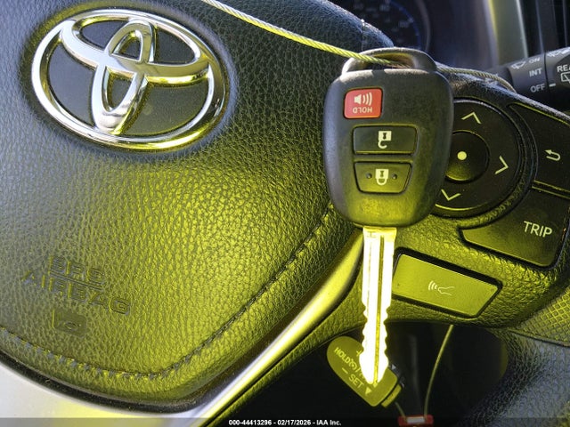 JTMZFREV8HJ131262 Toyota RAV4 LE
