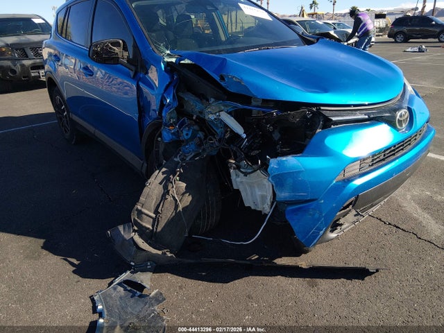 JTMZFREV8HJ131262 Toyota RAV4 LE
