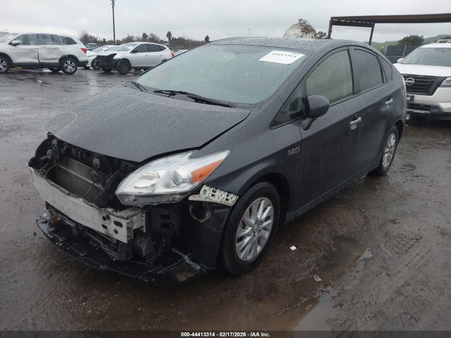 Toyota PRIUS PLUG-IN 2015 JTDKN3DP2F3074398 Image 2