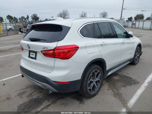 2018 BMW X1 WBXHT3Z30J4A66475 Photo 3