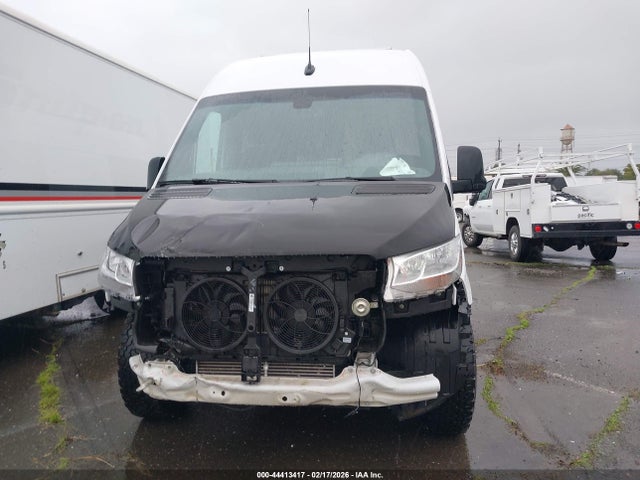 W1W4DCHY1MT046561 Mercedes-Benz Sprinter 2500 High Roof I4 Diesel