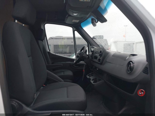 W1W4DCHY1MT046561 Mercedes-Benz Sprinter 2500 High Roof I4 Diesel