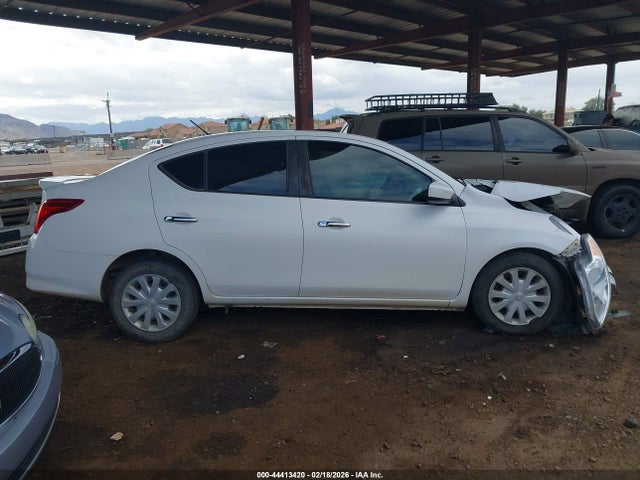 3N1CN7AP7HL844282 Nissan Versa 1.6 Sv