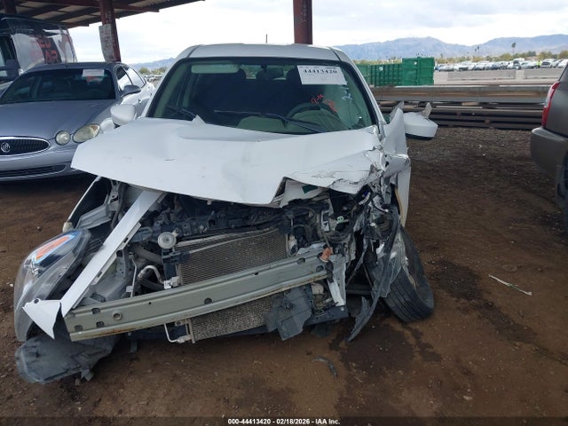 3N1CN7AP7HL844282 Nissan Versa 1.6 Sv