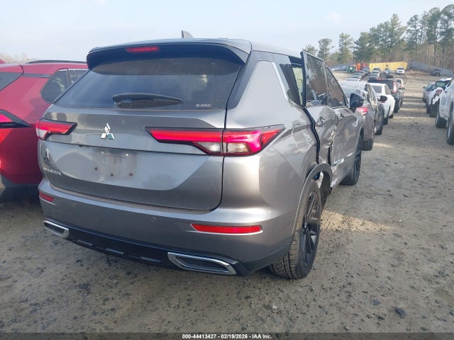 Продаж на аукціоні авто 2022 Mitsubishi Outlander Black Edition S-awc/se 2.5 S-awc/se Launch Edition S-awc, vin: JA4J4UA86NZ069101, номер лоту: 44413427