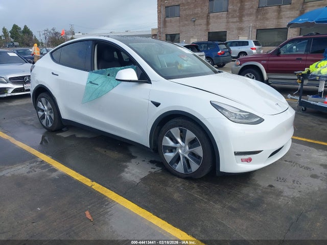 2021 TESLA MODEL Y 5YJYGDEE9MF222800 Photo 0