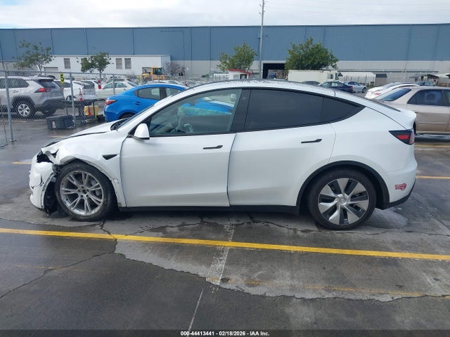 44413441 :رقم المزاد ، 5YJYGDEE9MF222800 vin ، 2021 Tesla Model Y Long Range Dual Motor All-wheel Drive مزاد بيع