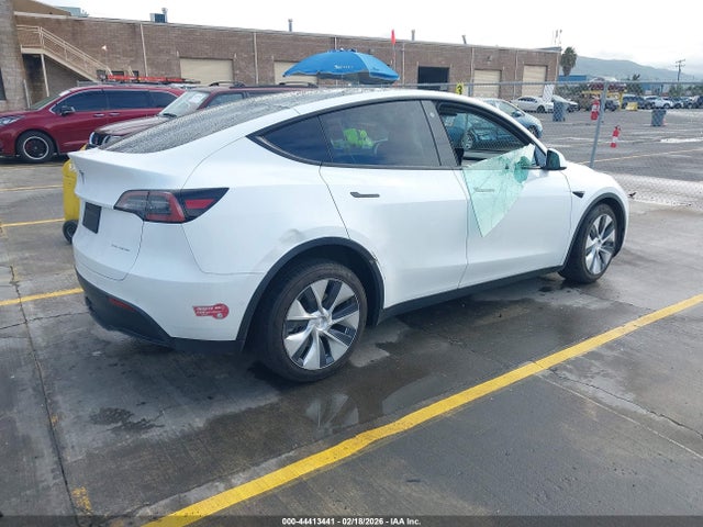 2021 TESLA MODEL Y 5YJYGDEE9MF222800 Photo 3