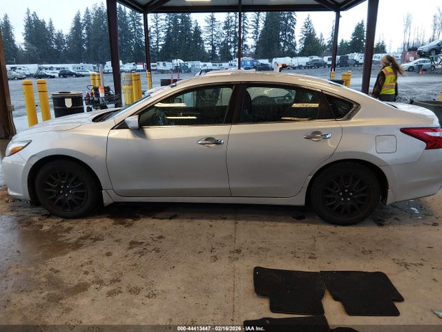 1N4AL3AP5GN323049 Nissan Altima 2.5 S