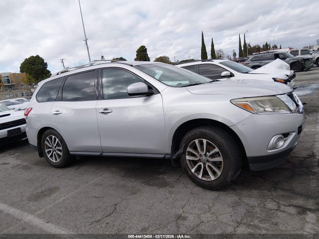 5N1AR2MN1EC681542 Nissan Pathfinder Sv