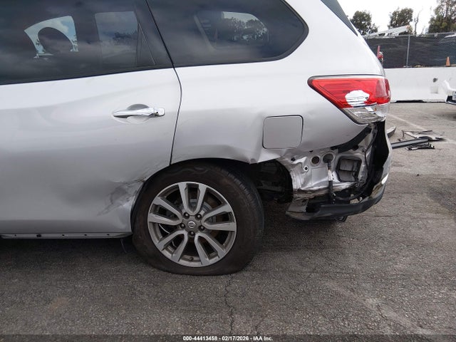 5N1AR2MN1EC681542 Nissan Pathfinder Sv