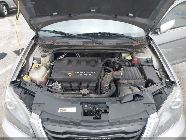 2014 Chrysler 200 Touring მანქანა იყიდება აუქციონზე, vin: 1C3CCBBB5EN132233, აუქციონის ნომერი: 44413591