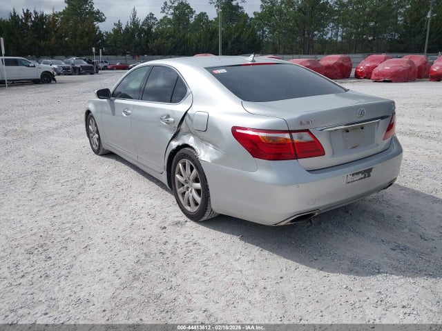 2011 LEXUS LS 460 JTHBL5EF0B5105698 Photo 2