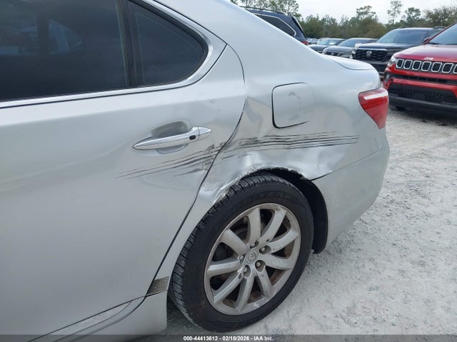 2011 LEXUS LS 460 JTHBL5EF0B5105698 Photo 5