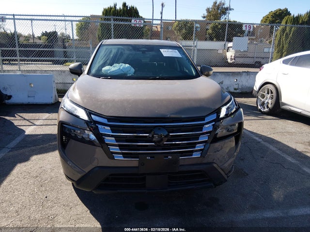 JN8BT3BA9SW002423 Nissan Rogue Sv Fwd