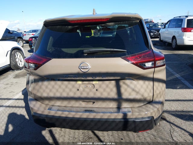 JN8BT3BA9SW002423 Nissan Rogue Sv Fwd