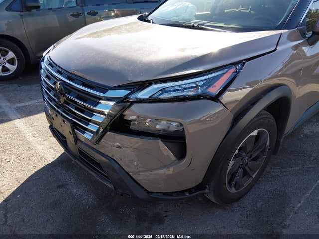 JN8BT3BA9SW002423 Nissan Rogue Sv Fwd
