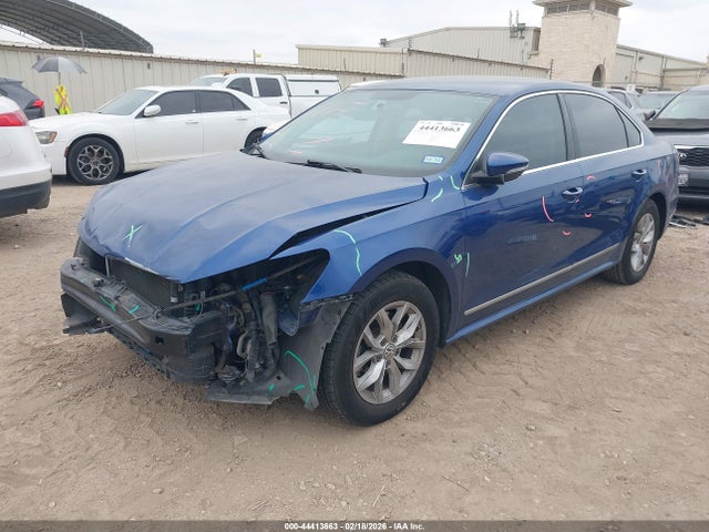 1VWAT7A33GC057490 Volkswagen Passat 1.8t S
