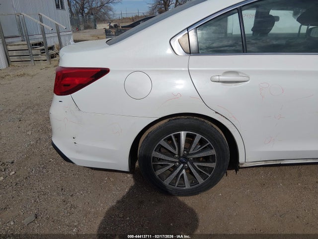 4S3BNAF61K3038107 Subaru Legacy 2.5i Premium