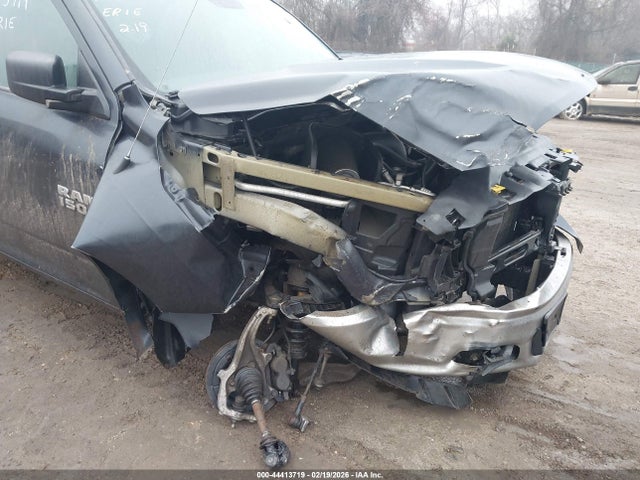 44413719 :رقم المزاد ، 1C6RR7FT4FS568702 vin ، 2015 Ram 1500 Tradesman مزاد بيع