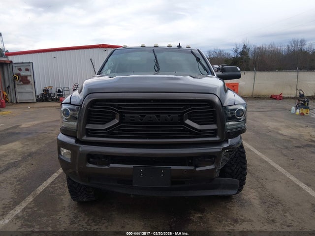3C6UR5NLXJG217597 RAM 2500 Laramie 4x4 6&#039;4 Box