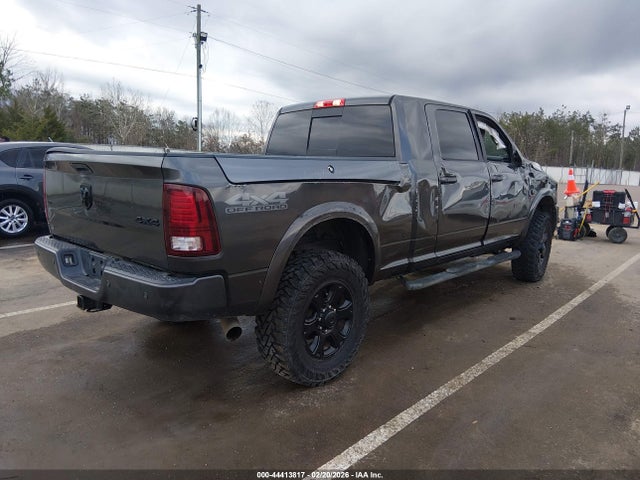 3C6UR5NLXJG217597 RAM 2500 Laramie 4x4 6&#039;4 Box